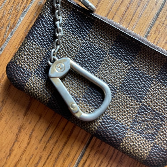 Louis Vuitton Coin Pouch - Picture 3 of 4